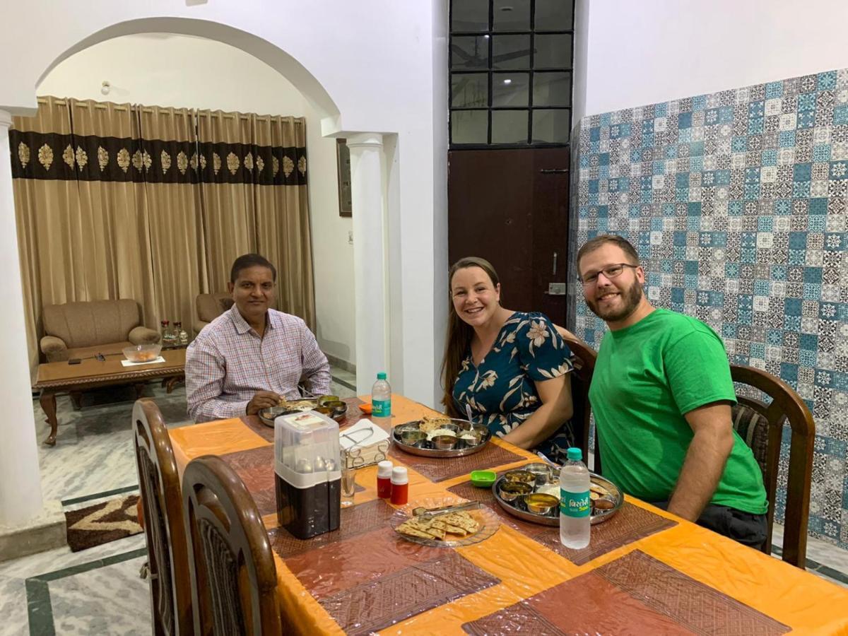 Aradhana'S Home Stay Агра Экстерьер фото